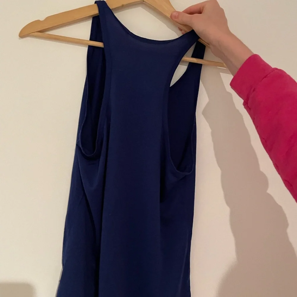 Nike Dri-Fit medium dark blue tank top - Picture 2 of 4